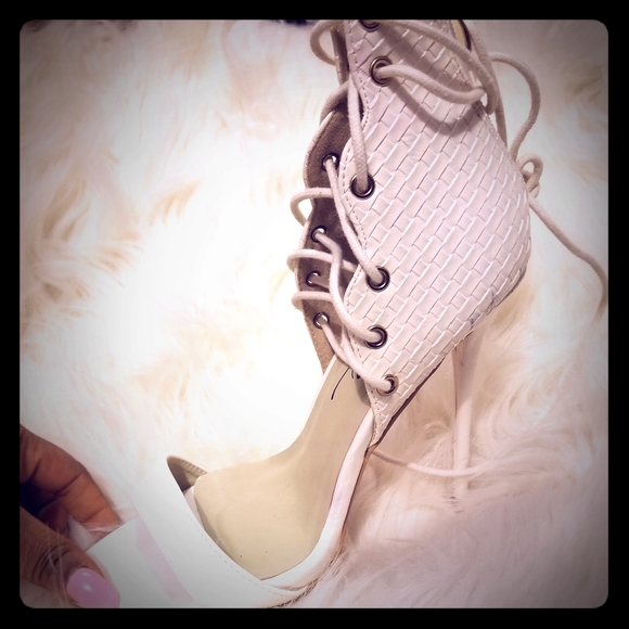 Sandals - Picture 1 of 3